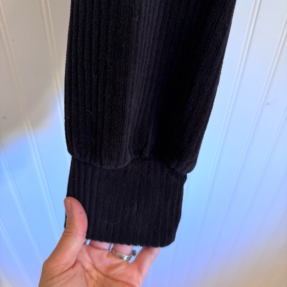 Bar III Black Corduroy Ribbed Velvet Turtleneck Pullover Sweater Size Large - Picture 4 of 10